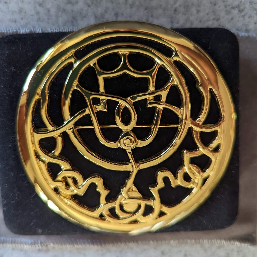Vintage Mary McFadden Gold Celtic Knot Brooch